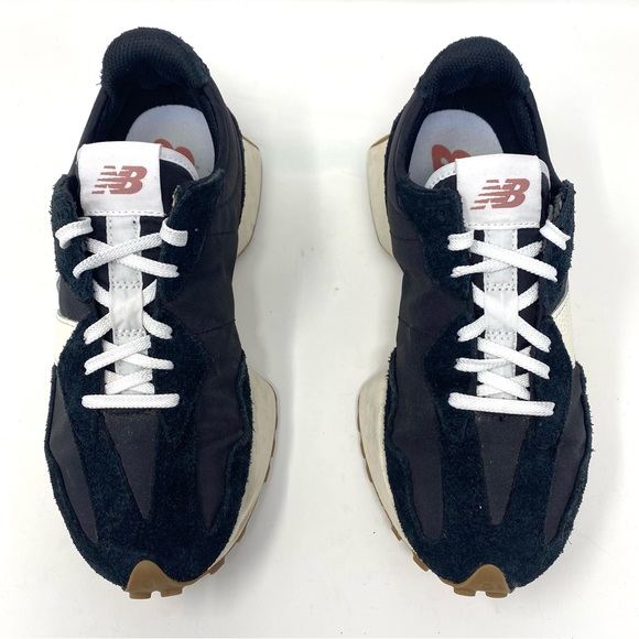 New Balance 327 Sneakers in Black and White 8.5 - Picture 4 of 11